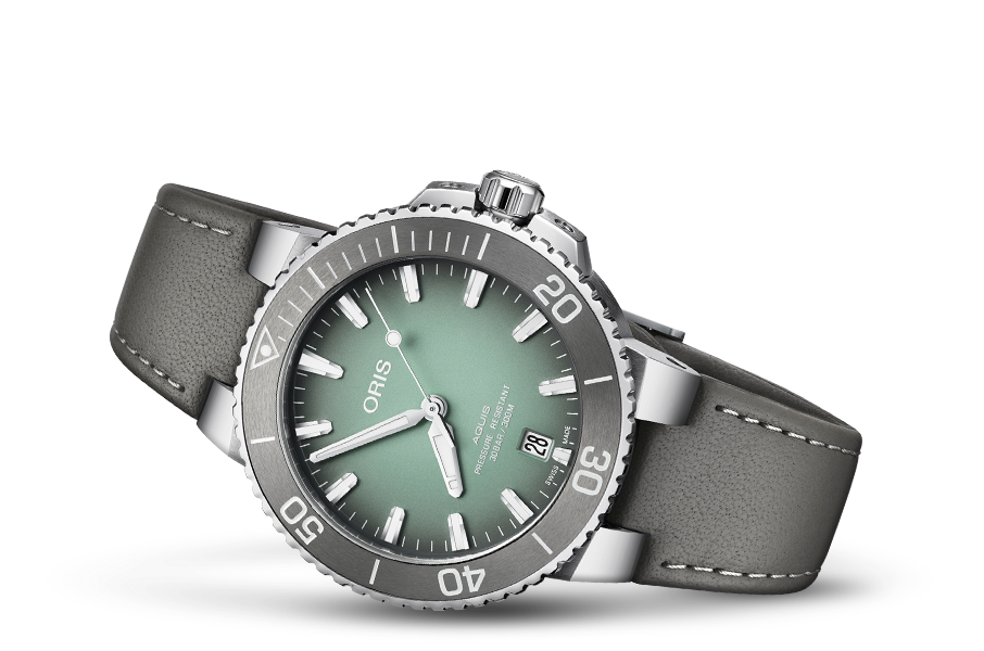 Aquis Date - 01 733 7732 4134-07 4 21 64FC | Oris